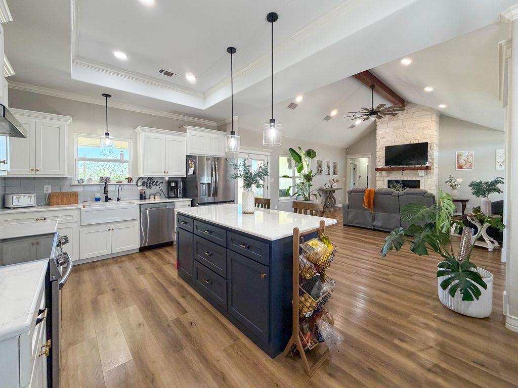 Image 9 of property listing at 5429 Grey Wolf Lane, San Angelo, TX 76901