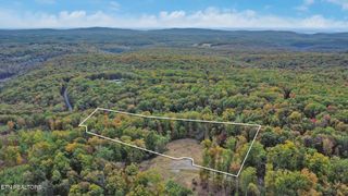 320 Upper Eagles Nest Rd, Crab Orchard, TN 37723