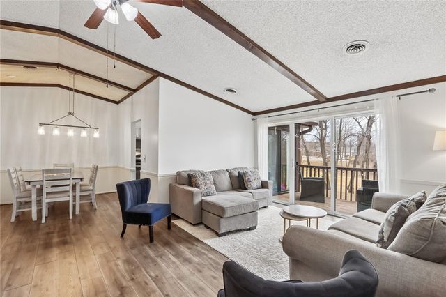 1512 1st Ave 204A, Coralville, IA 52241