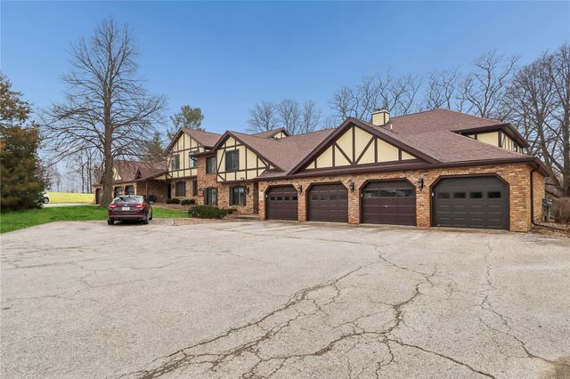 1512 1st Ave 204A, Coralville, IA 52241