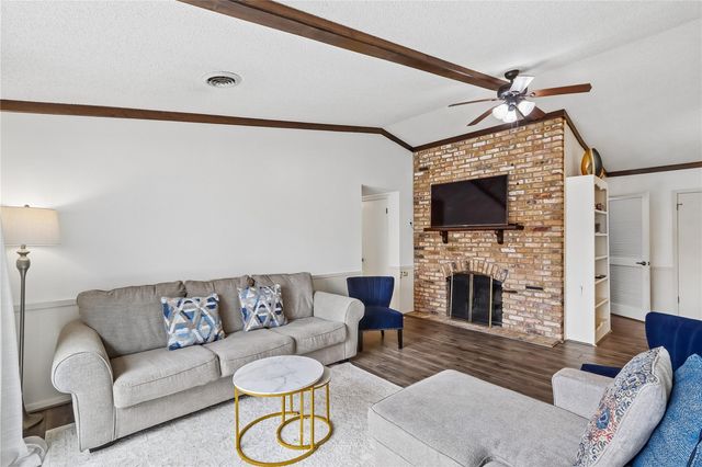 1512 1st Ave 204A, Coralville, IA 52241