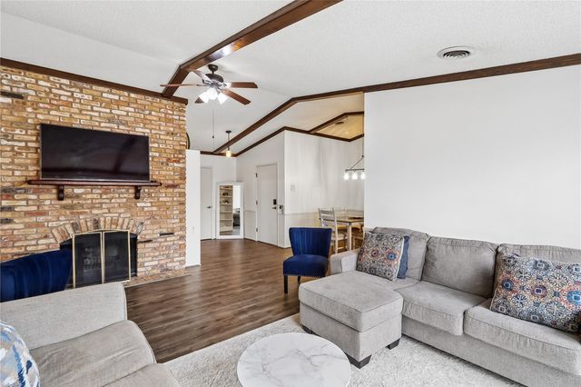 1512 1st Ave 204A, Coralville, IA 52241