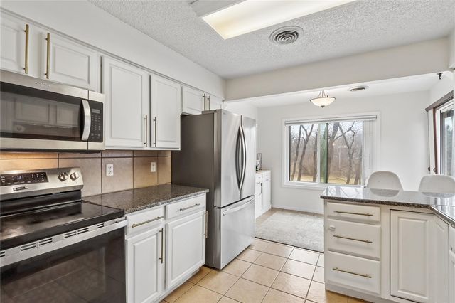 1512 1st Ave 204A, Coralville, IA 52241