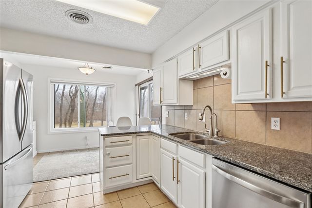 1512 1st Ave 204A, Coralville, IA 52241