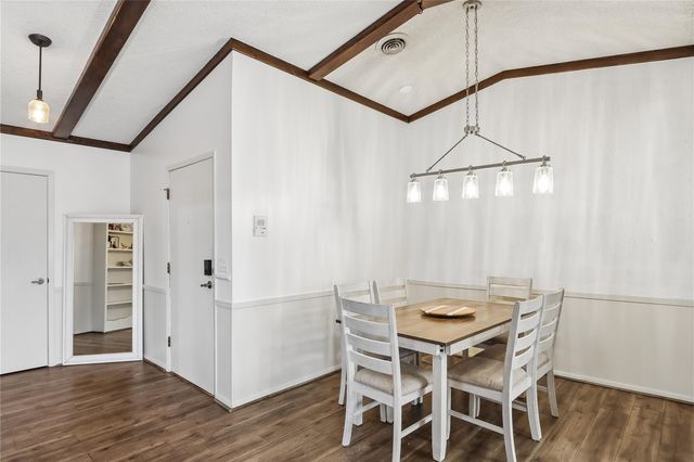 1512 1st Ave 204A, Coralville, IA 52241