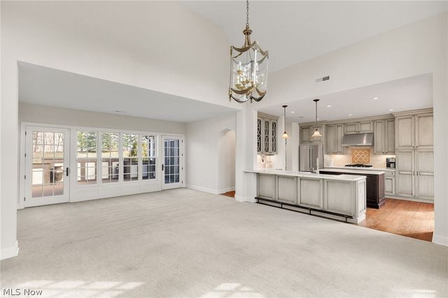 39489 Tudor Drive, Willoughby, OH 44094