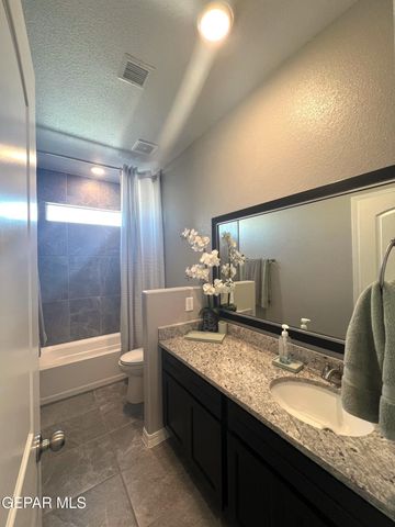 5976 Emmitt Smith Street, El Paso, TX 79924