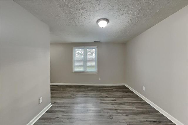 880 Burning Bush Drive, Loganville, GA 30052