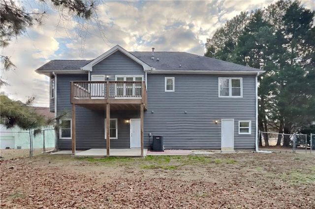 880 Burning Bush Drive, Loganville, GA 30052