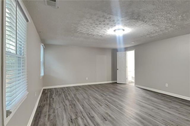 880 Burning Bush Drive, Loganville, GA 30052