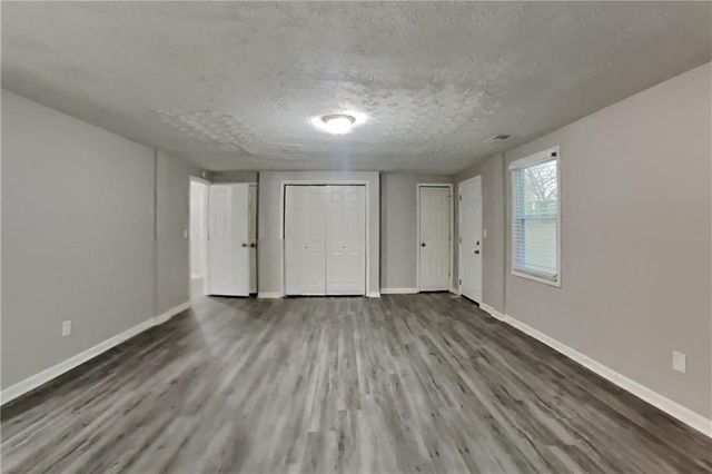 880 Burning Bush Drive, Loganville, GA 30052