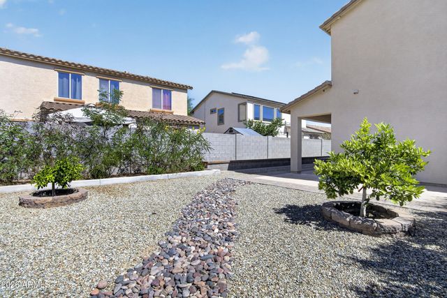 2513 S POWELL Road, Apache Junction, AZ 85119