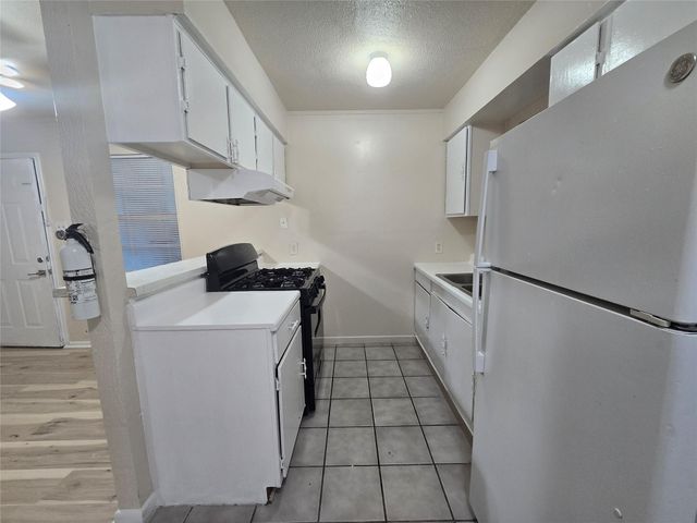 3714 Avenue S 7, Galveston, TX 77550