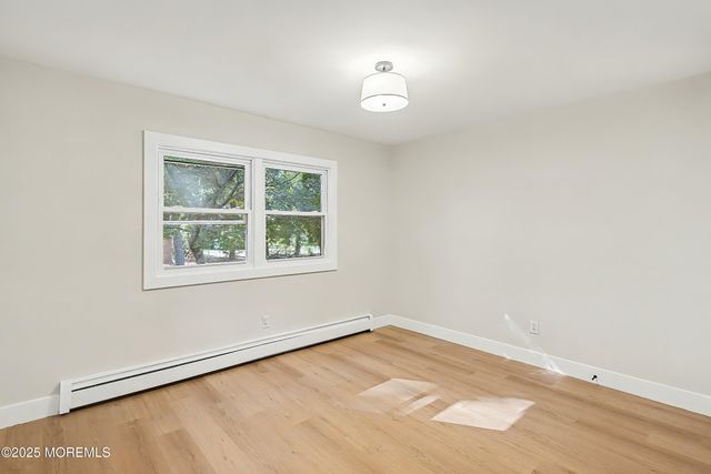 34 Westport Drive, Toms River, NJ 08757