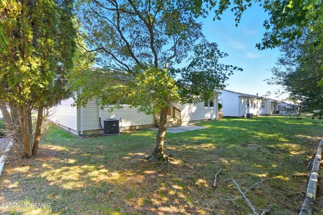 34 Westport Drive, Toms River, NJ 08757