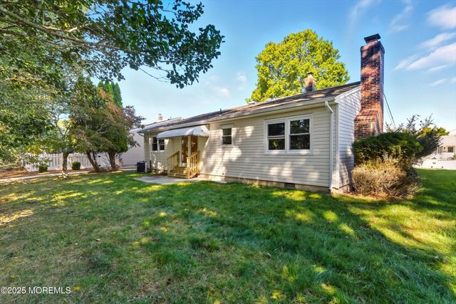 34 Westport Drive, Toms River, NJ 08757