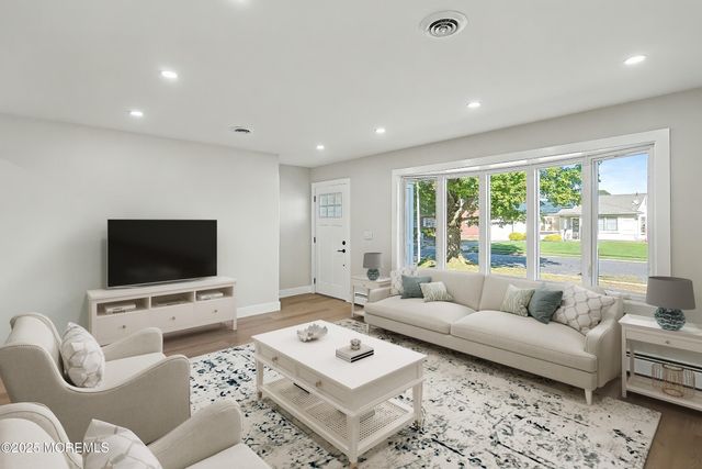 34 Westport Drive, Toms River, NJ 08757