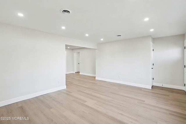 34 Westport Drive, Toms River, NJ 08757