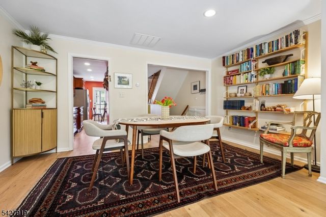 68 Mews Ln, South Orange Village Twp., NJ 07079