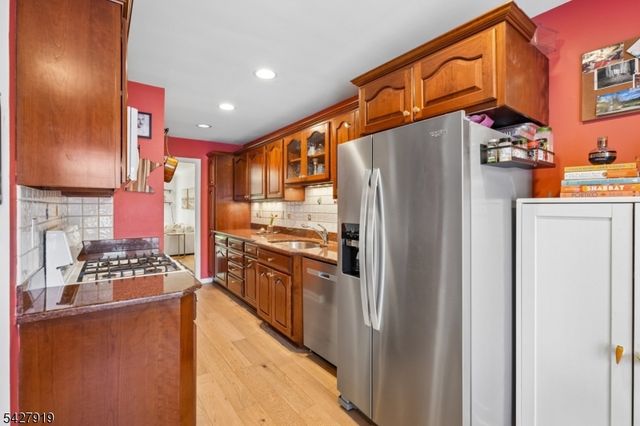 68 Mews Ln, South Orange Village Twp., NJ 07079