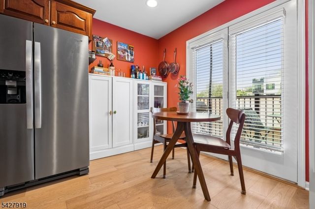 68 Mews Ln, South Orange Village Twp., NJ 07079