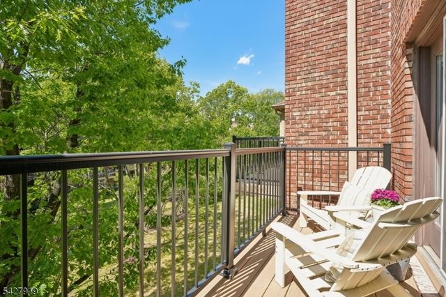 68 Mews Ln, South Orange Village Twp., NJ 07079