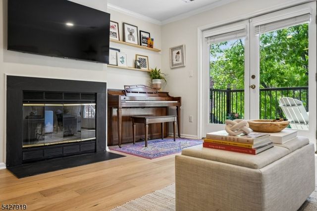 68 Mews Ln, South Orange Village Twp., NJ 07079