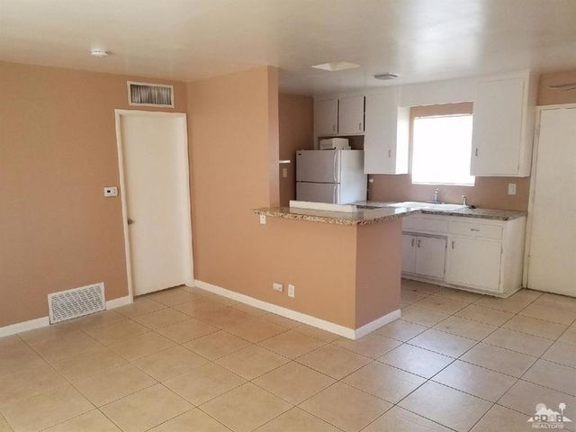 44330 San Pablo Avenue 6, Palm Desert, CA 92260
