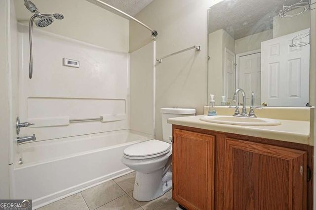 6617 Meadow Green, Peachtree Corners, GA 30092