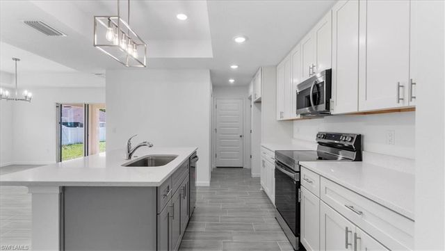 1005 W 11th ST, Lehigh Acres, FL 33972