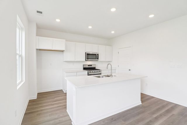 2013 Winterberry Trail, Wonder Lake, IL 60097