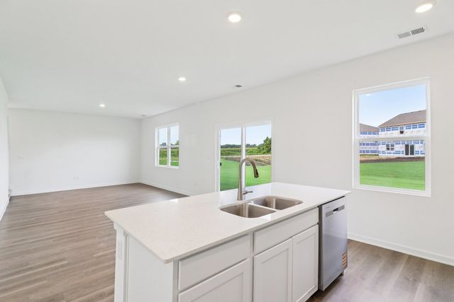 2013 Winterberry Trail, Wonder Lake, IL 60097