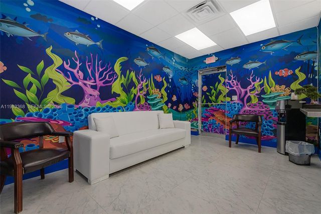 1992 E 4th Ave, Hialeah, FL 33010