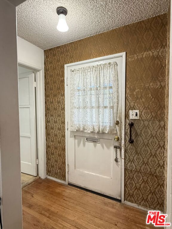 3810 S Dunsmuir Avenue, Los Angeles, CA 90008 — photo 2