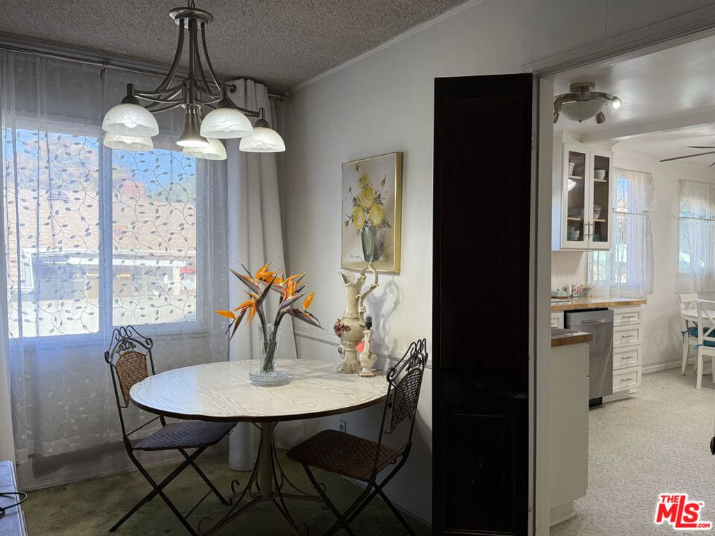 3810 S Dunsmuir Avenue, Los Angeles, CA 90008 — photo 5