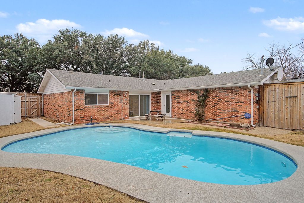 1405 Wind Cave Circle, Plano, TX 75023