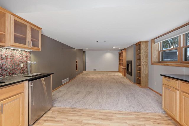 5948 Woods Edge Road, Fitchburg, WI 53711