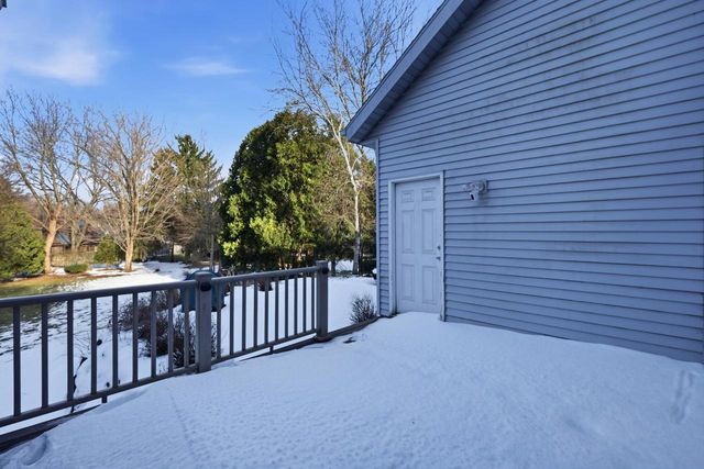 5948 Woods Edge Road, Fitchburg, WI 53711