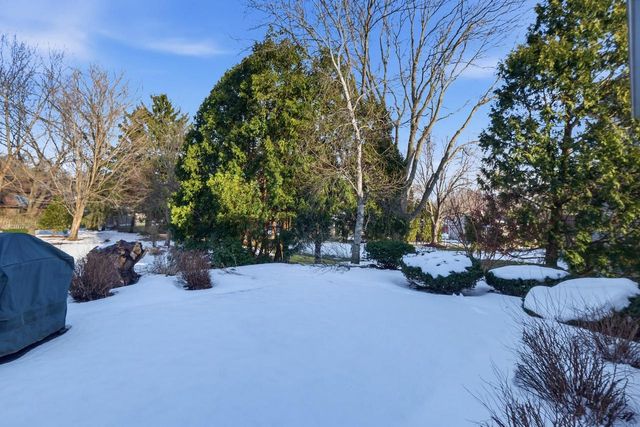 5948 Woods Edge Road, Fitchburg, WI 53711