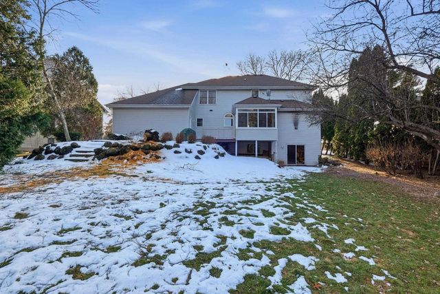 5948 Woods Edge Road, Fitchburg, WI 53711