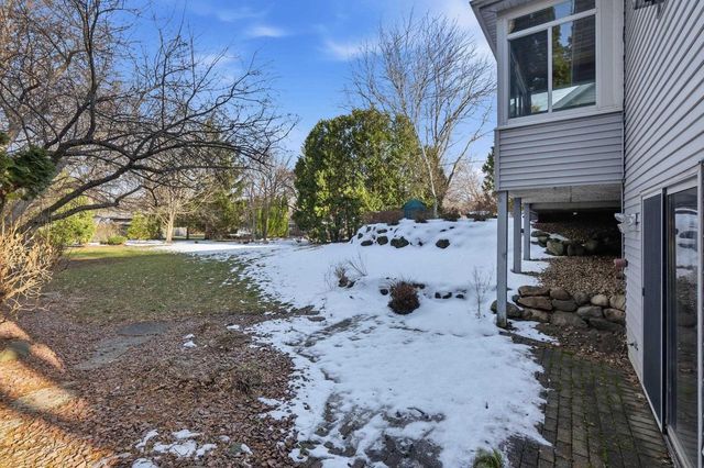 5948 Woods Edge Road, Fitchburg, WI 53711