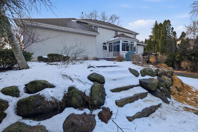 5948 Woods Edge Road, Fitchburg, WI 53711