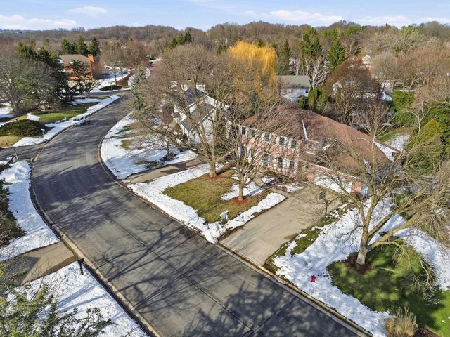 5948 Woods Edge Road, Fitchburg, WI 53711