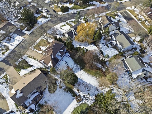 5948 Woods Edge Road, Fitchburg, WI 53711