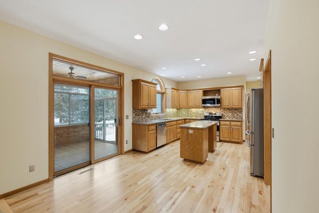 5948 Woods Edge Road, Fitchburg, WI 53711