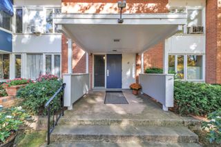 42 North Lake Drive APT C2, Hamden, CT 06517