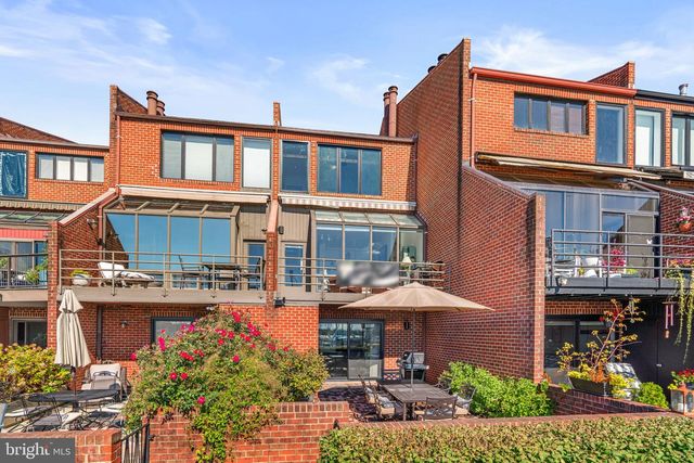2415 BOSTON ST, Baltimore, MD 21224