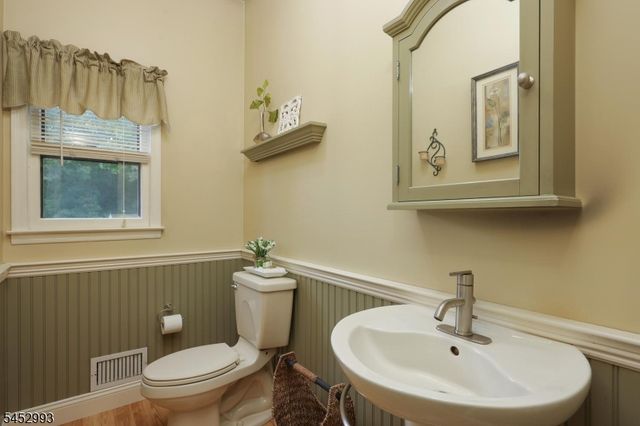 3 Ivy Ln, Hillsborough Twp., NJ 08844