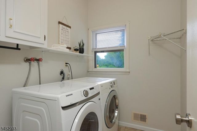 3 Ivy Ln, Hillsborough Twp., NJ 08844