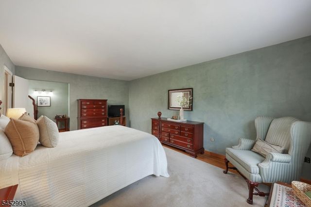 3 Ivy Ln, Hillsborough Twp., NJ 08844